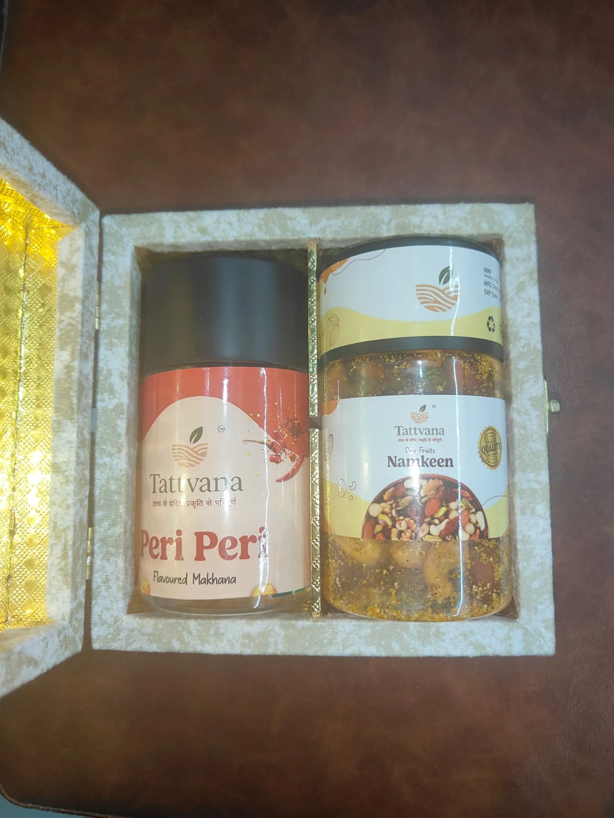 Tattvana duo gift box with peri peri makhana and dry fruits namkeen